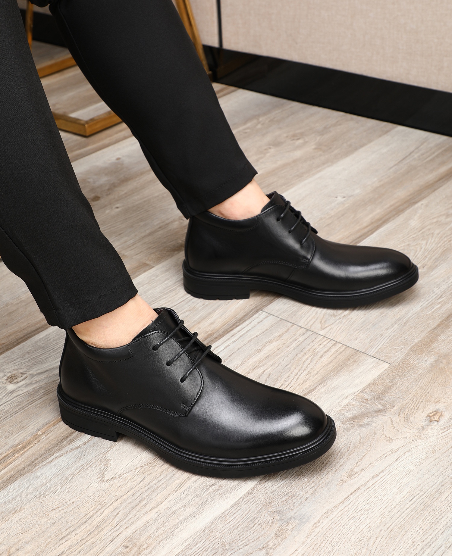 ShoeVault ShoeVault High-top Buine 2025 Autunno Inverno Nuovo Originale Lacci Tacco Basso Scarpe da Lavoro Professionali Comode da Uomo in Pelle_voghion.com