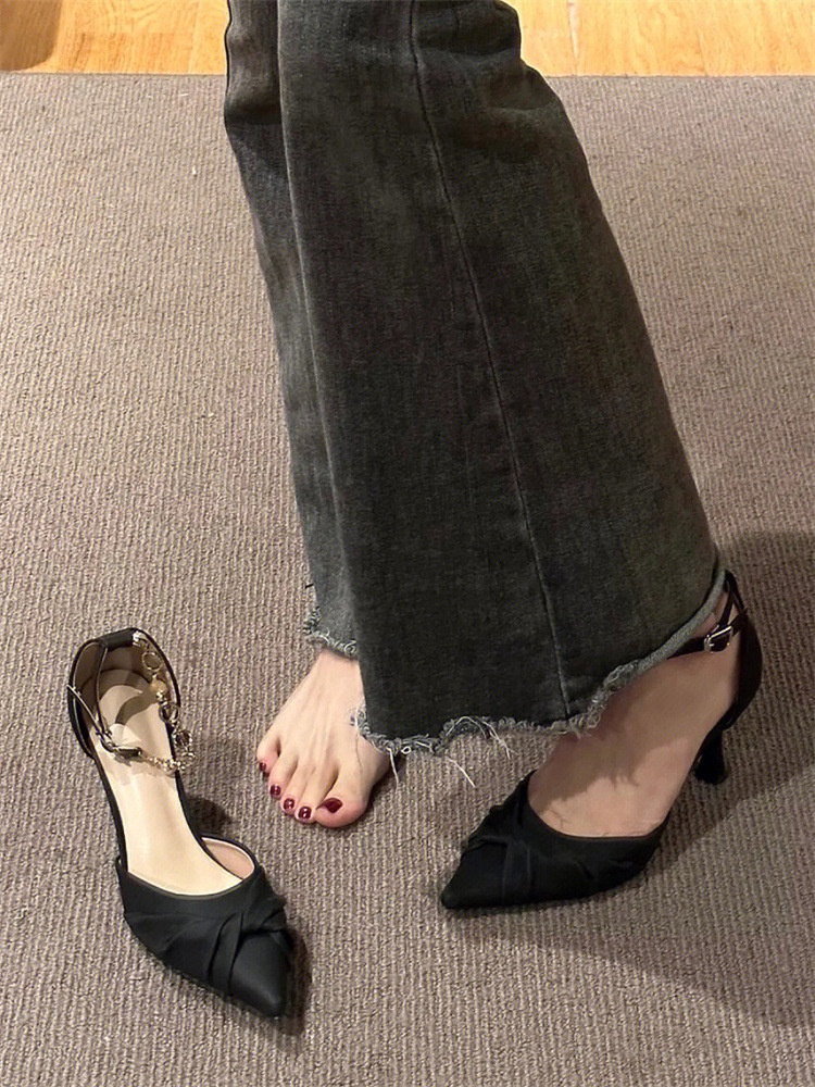 Scarpe col tacco alto nere ShoeVault per donne di 18 anni, cerimonia di passaggio alla maggiore età, design Sense Niche, punta a punta, cinturino in perle, singolo e sottile_voghion.com