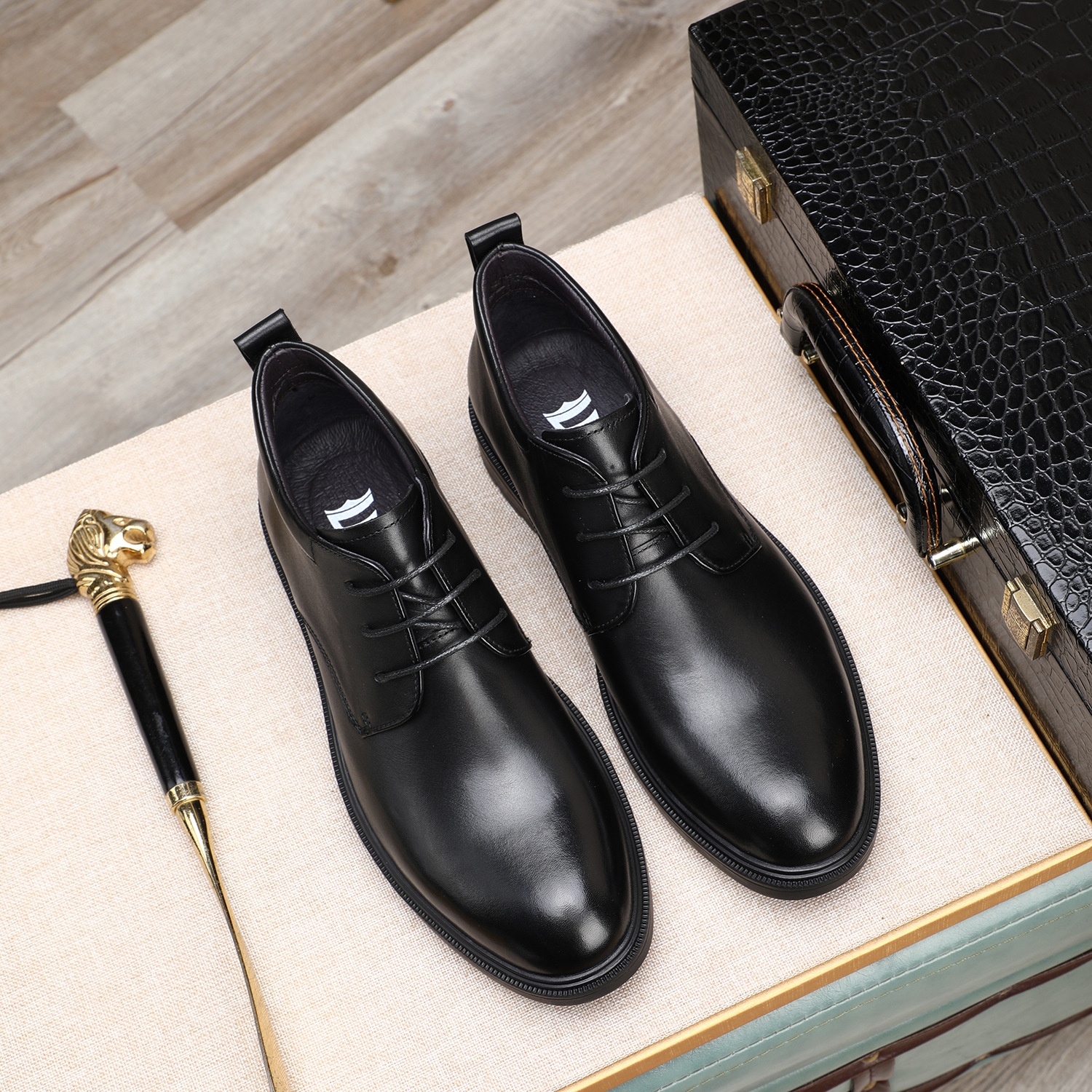 ShoeVault ShoeVault High-top Buine 2025 Autunno Inverno Nuovo Originale Lacci Tacco Basso Scarpe da Lavoro Professionali Comode da Uomo in Pelle_voghion.com