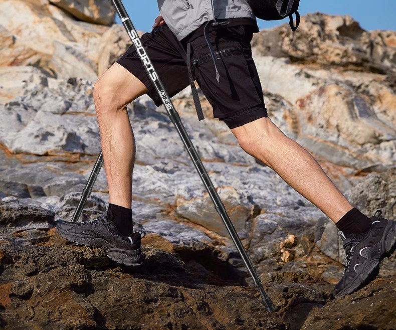 001 Aluminum Alloy Three-Section Straight Handle Trekking Pole Telescopic Walking Stick Professional Outdoor Hiking Cane_voghion.com