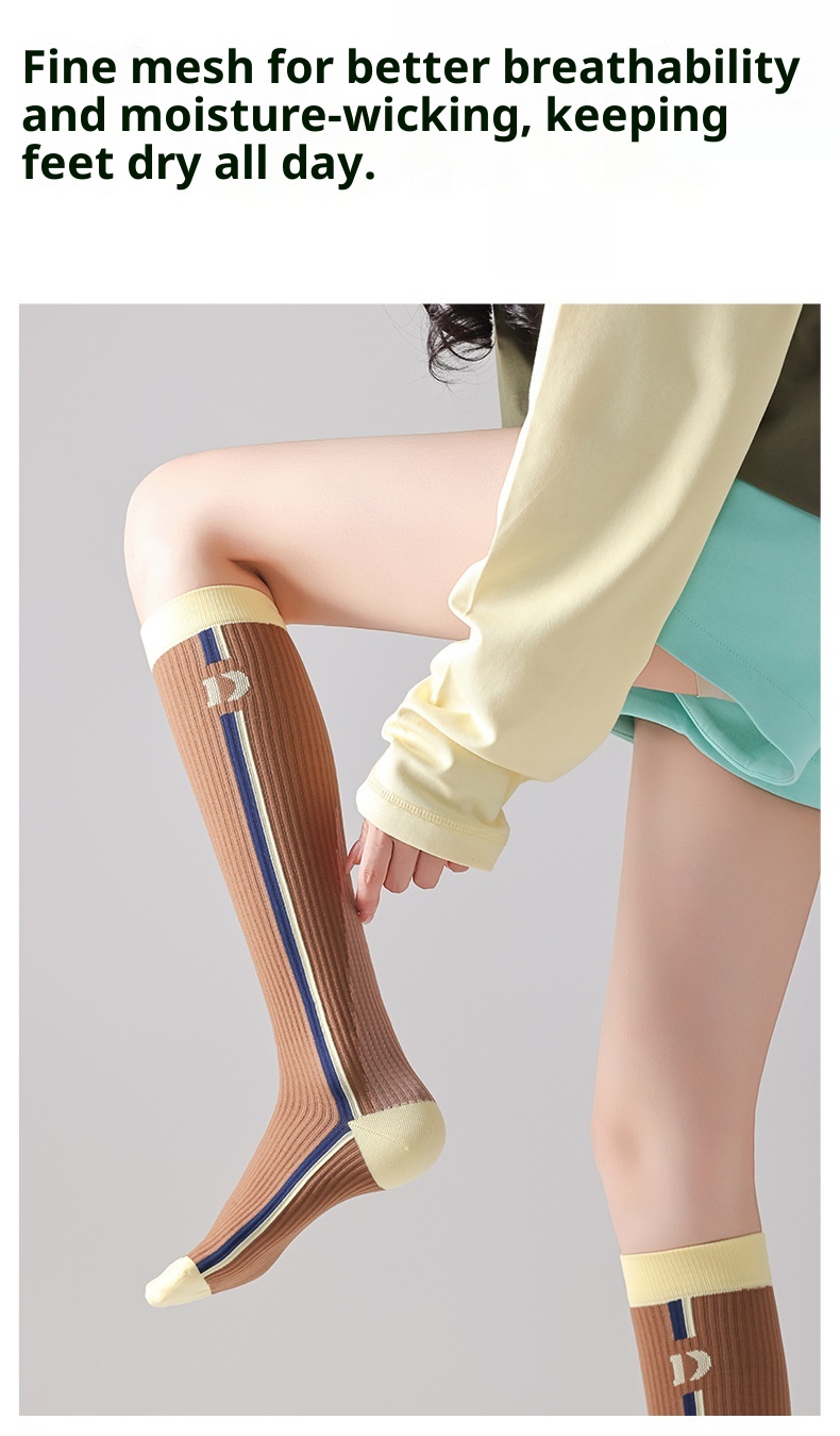 Chaussettes de sport Yoga Micro pour femmes, idéales pour le fitness et le cyclisme, avec maintien vertical du mollet et design rayé amincissant._voghion.com