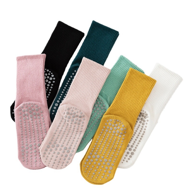 Chaussettes de sport pour femmes, mi-mollet, antidérapantes, pour le yoga et le Pilates, couleur unie, idéales pour la danse et le fitness. Disponibles en gros._voghion.com
