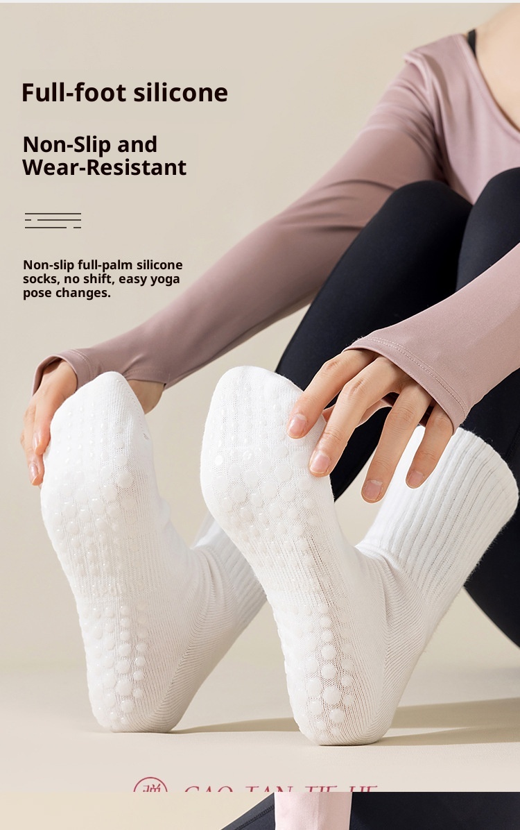 Chaussettes de sport mi-mollet en silicone antidérapant 001 pour femmes, idéales pour le yoga, le fitness au sol et le Pilates. Modèle long et polyvalent pour femmes._voghion.com