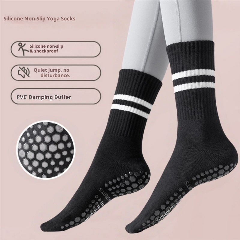 Chaussettes de yoga mi-mollet confortables pour femmes, idéales pour le printemps et l'été, en silicone anti-odeurs et anti-friction, parfaites pour le fitness en intérieur et le Pilates._voghion.com