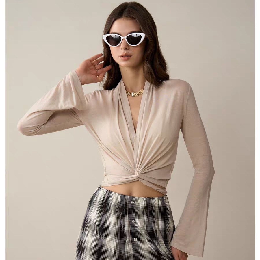 T-shirt de yoga à manches évasées pour femme (réf. 001), coupe ajustée et douce pour la peau, haut de sport à bretelles croisées, vêtement de fitness respirant._voghion.com