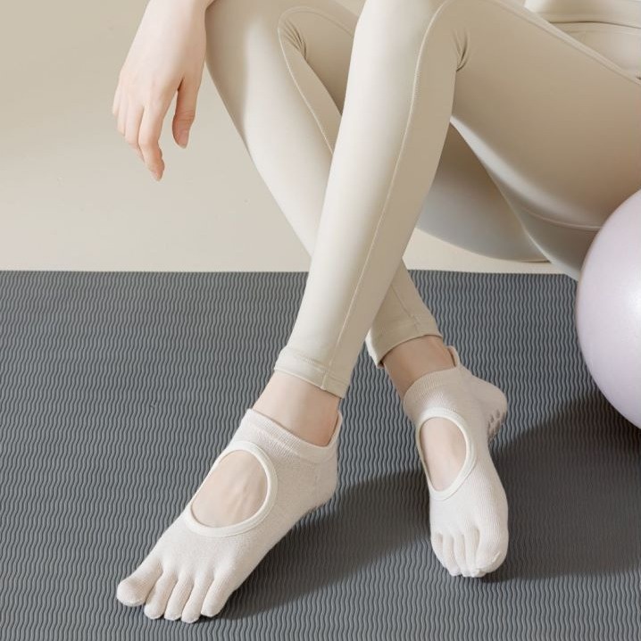 Chaussettes de sport 001 pour femmes, printemps-été, absorbantes, antidérapantes, à cinq orteils, en pur coton, sans dos, idéales pour le yoga, le pilates et le fitness._voghion.com