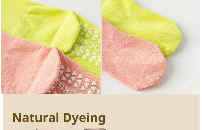 Chaussettes de sport 001 Yoga antidérapantes professionnelles mi-mollet en coton pour femmes, idéales pour l'automne et l'hiver, le fitness, la danse et le Pilates._voghion.com