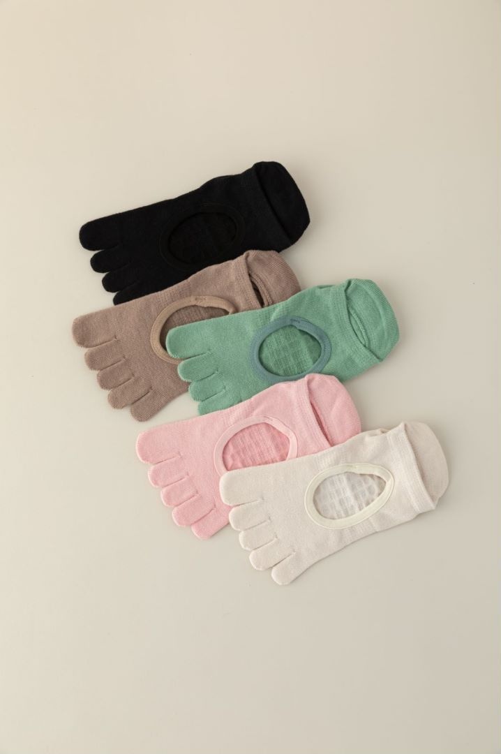 Chaussettes de sport 001 pour femmes, printemps-été, absorbantes, antidérapantes, à cinq orteils, en pur coton, sans dos, idéales pour le yoga, le pilates et le fitness._voghion.com