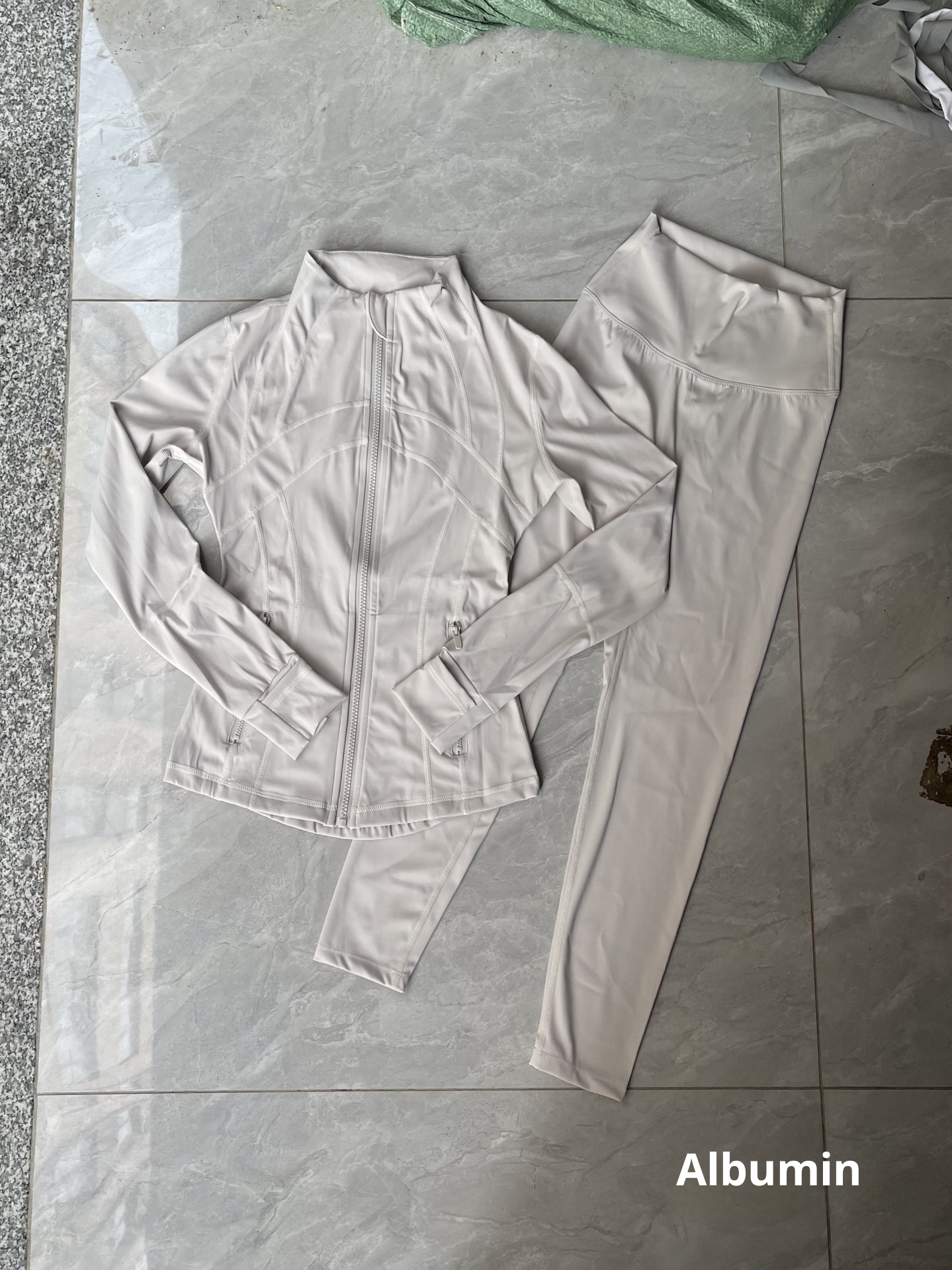 001 Disponibile Lulu Stesso Stile Giacca a Maniche Lunghe DF Set con Pantaloni a Nove Punti Slim Fit Abbigliamento Sportivo Yoga_voghion.com