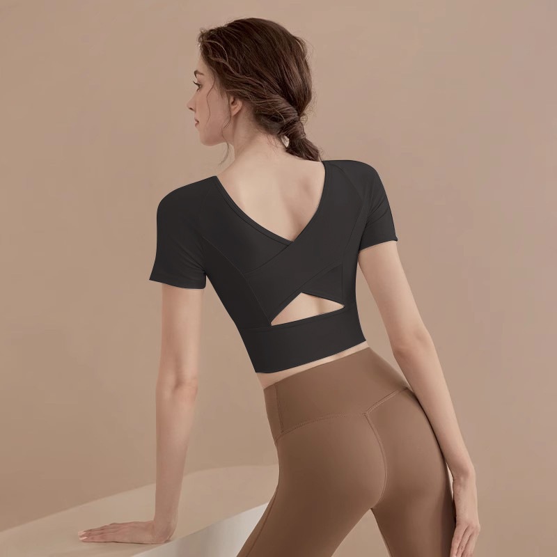 001 Rugloze yogatop voor dames Zomerfitnesskleding Pilates-sportset Nieuwe korte mouwen met borstkussen Strak aansluitend_voghion.com
