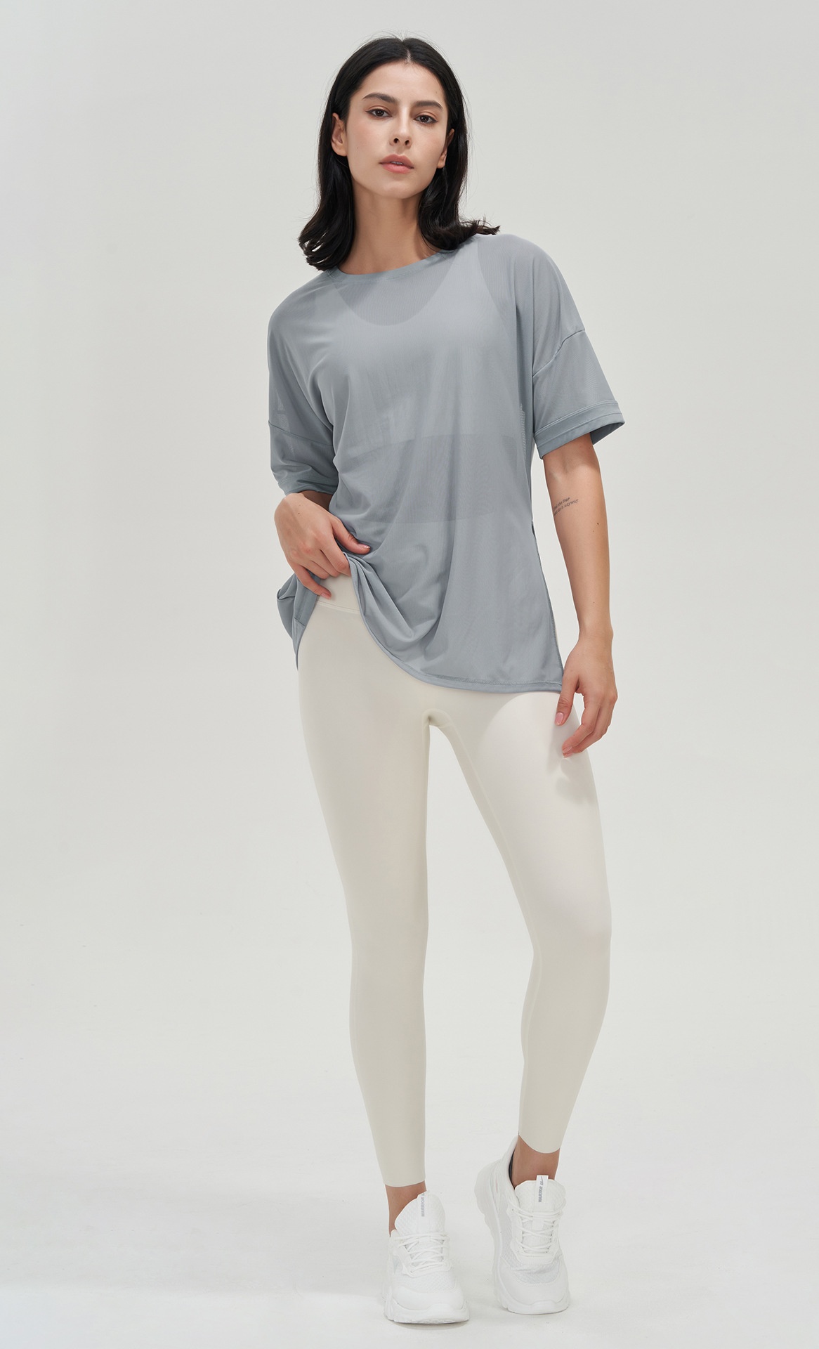 001 Camiseta deportiva de estilo europeo y americano para mujer, holgada, de manga corta, de secado rápido, transpirable, ideal para yoga y running._voghion.com