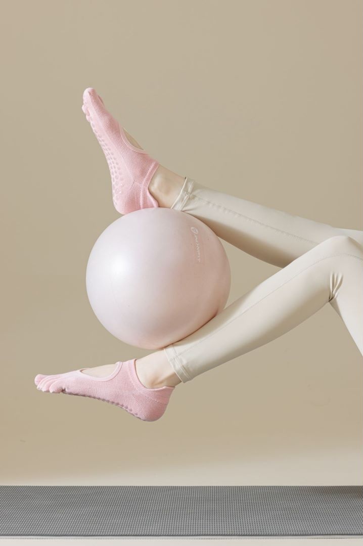 Chaussettes de sport 001 pour femmes, printemps-été, absorbantes, antidérapantes, à cinq orteils, en pur coton, sans dos, idéales pour le yoga, le pilates et le fitness._voghion.com