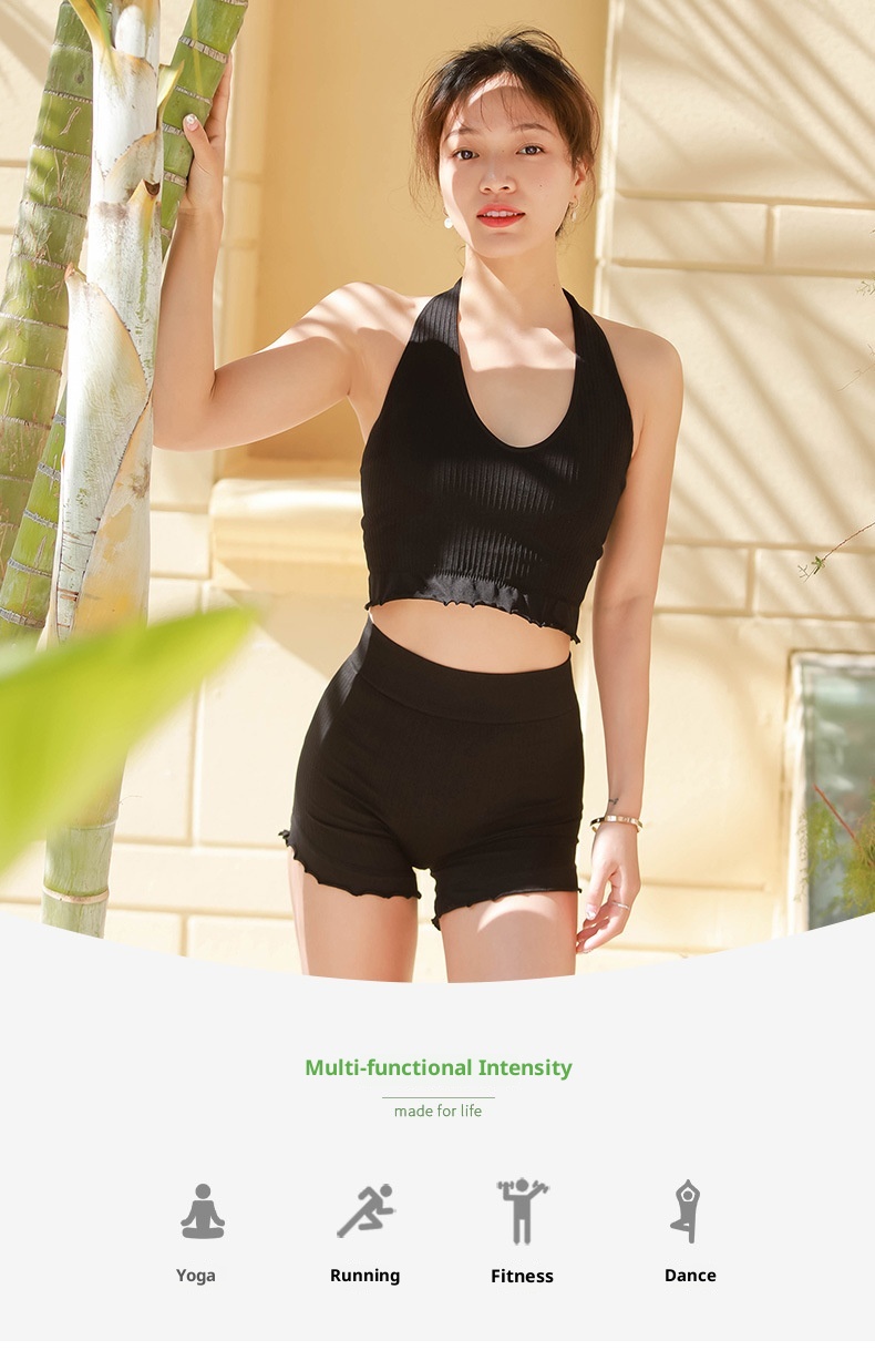 001 Cloud Outfit Set Halter Neck Shorts Fitness Tank Running High Elasticity With Chest Pad Top Yoga Pants_voghion.com