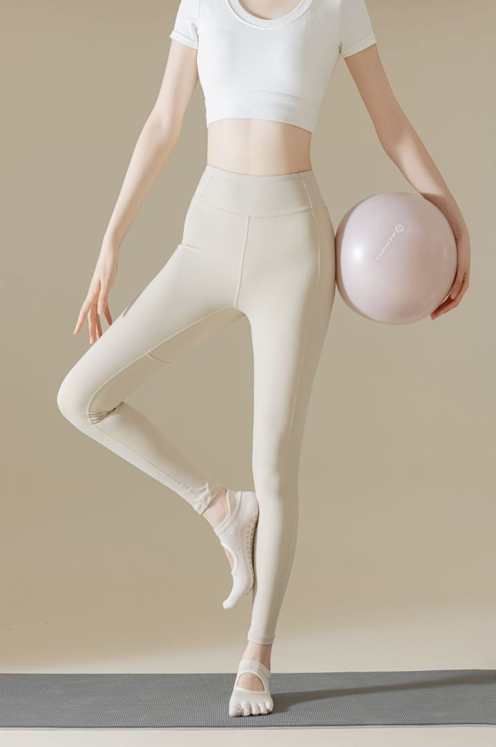 Chaussettes de sport 001 pour femmes, printemps-été, absorbantes, antidérapantes, à cinq orteils, en pur coton, sans dos, idéales pour le yoga, le pilates et le fitness._voghion.com