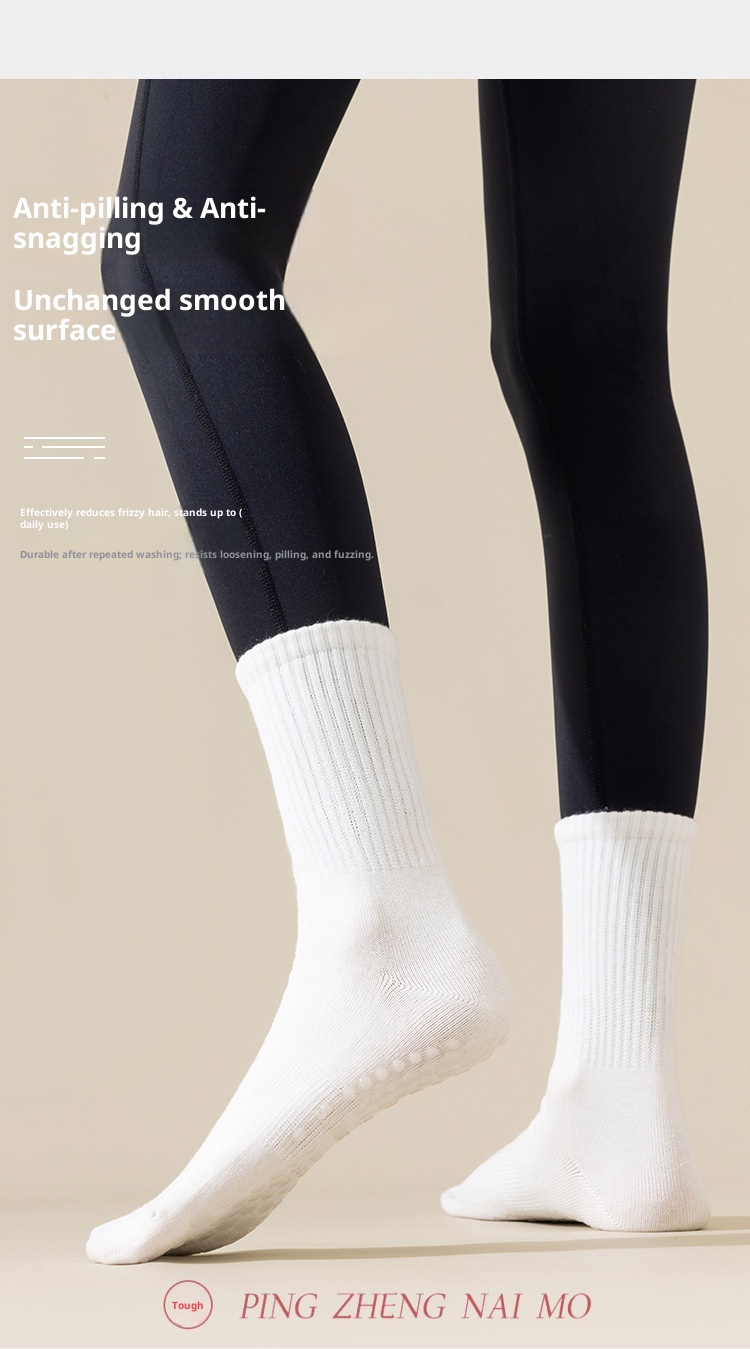 Chaussettes de sport mi-mollet en silicone antidérapant 001 pour femmes, idéales pour le yoga, le fitness au sol et le Pilates. Modèle long et polyvalent pour femmes._voghion.com