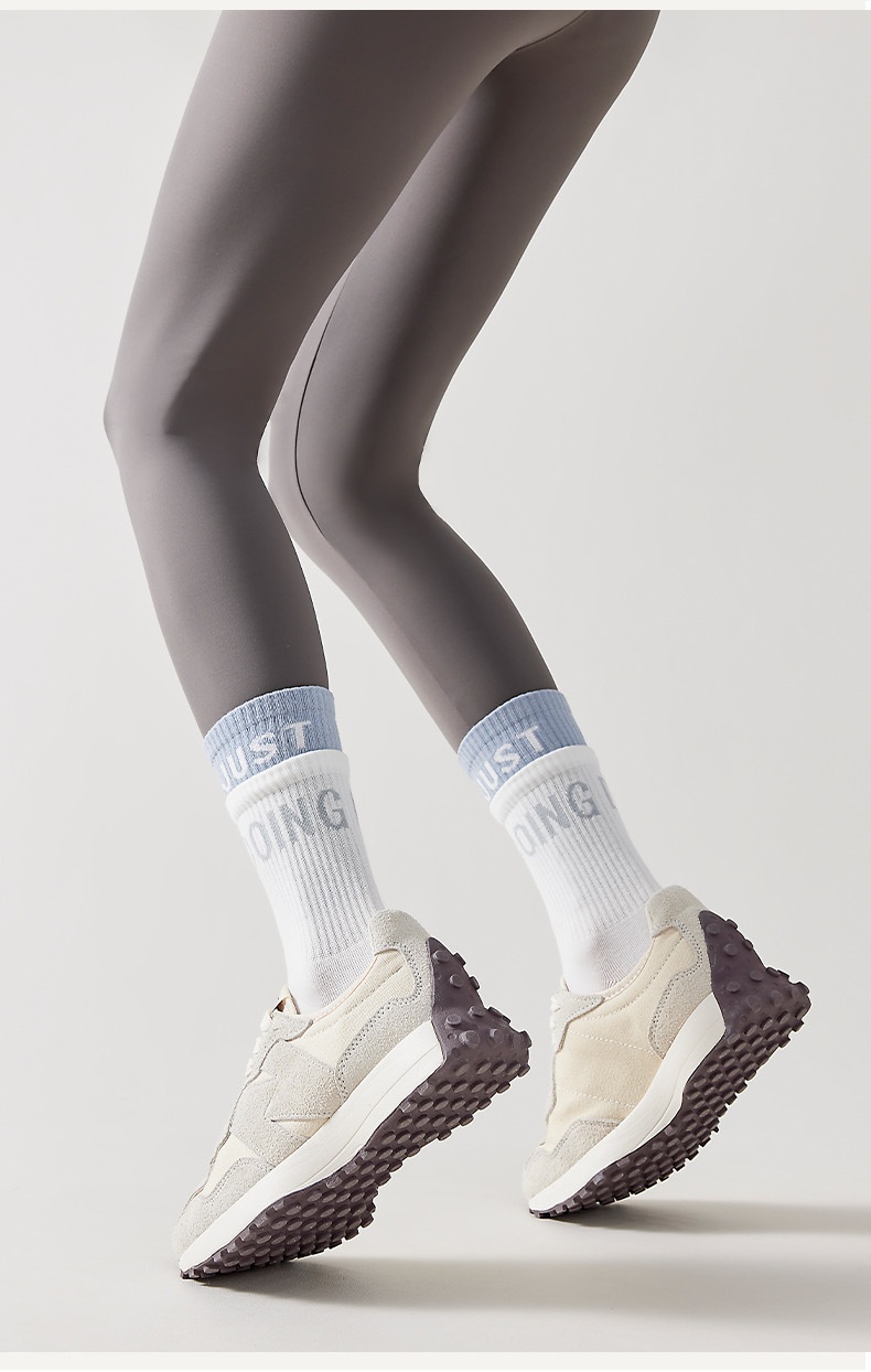 001 001 Yoga pour femmes, legging de sport d'été fin en coton siliconé antidérapant mi-mollet, à porter avec un pantalon Shark, longueur sol_voghion.com