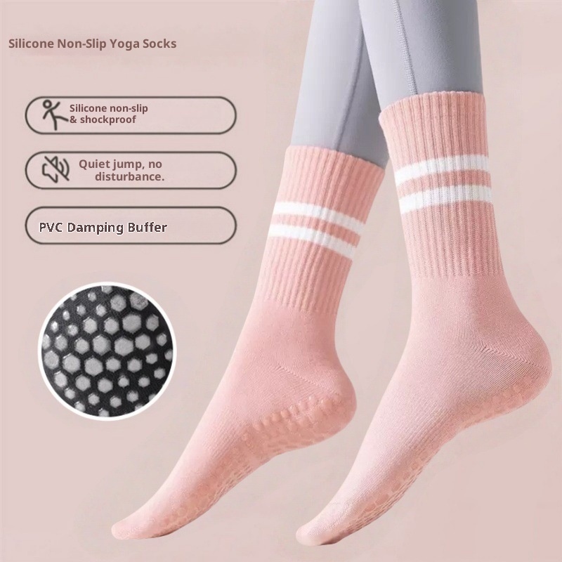 Chaussettes de yoga mi-mollet confortables pour femmes, idéales pour le printemps et l'été, en silicone anti-odeurs et anti-friction, parfaites pour le fitness en intérieur et le Pilates._voghion.com