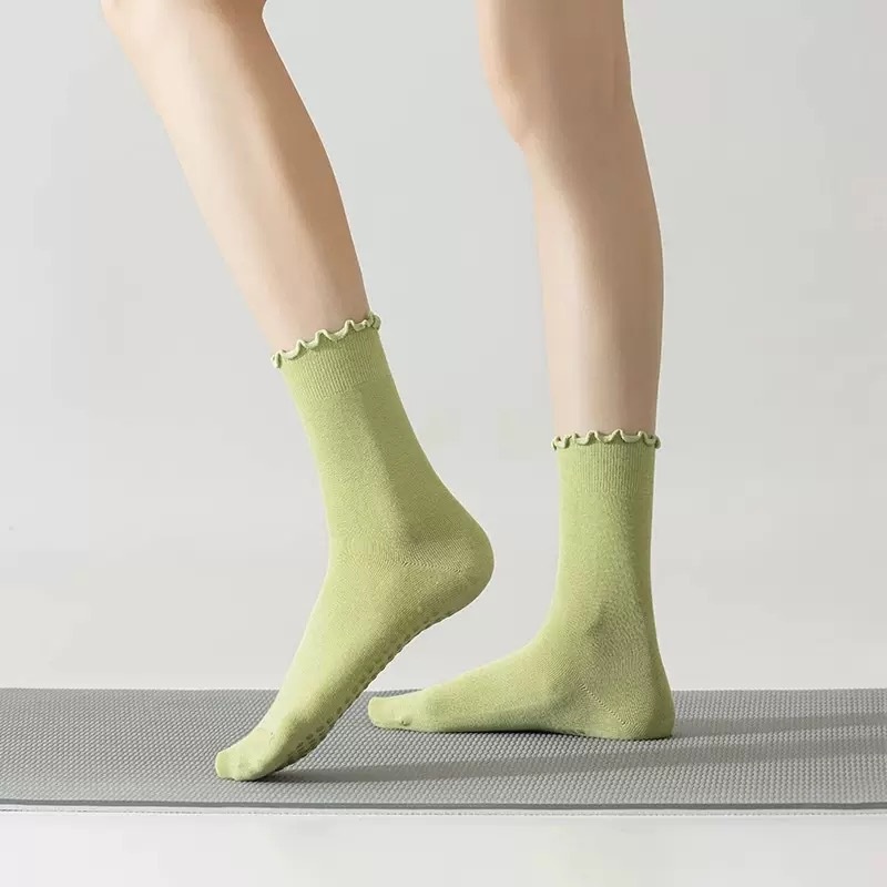 001 Spring Summer Yoga Mid-Calf Seamless Ruffled Edge Sports Non-Slip Running Pilates Thin Shock-Absorbing Fitness Socks_voghion.com