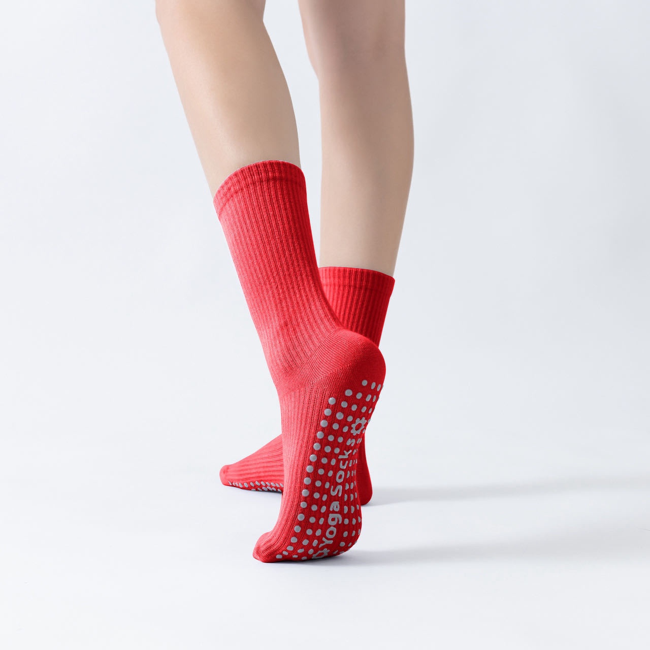 001 2024 Spring Pressure Yoga Socks For Women, Non-Slip, New Year Red Solid Color Pilates Socks, Restraint, Anti-Slip_voghion.com