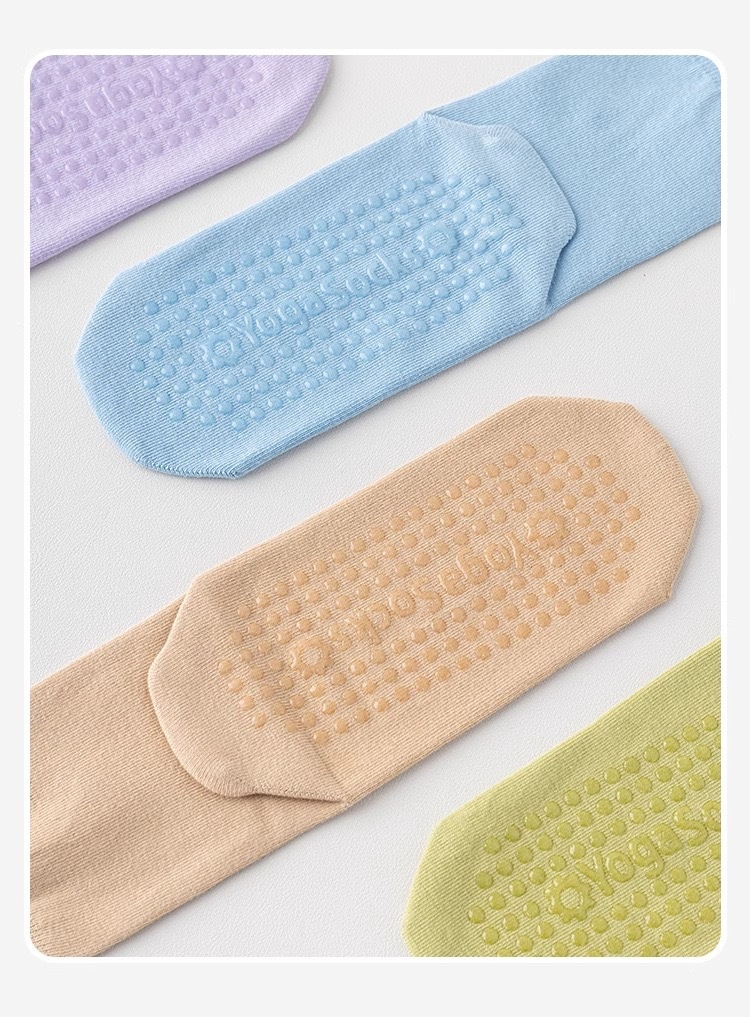 001 Spring Summer Yoga Mid-Calf Seamless Ruffled Edge Sports Non-Slip Running Pilates Thin Shock-Absorbing Fitness Socks_voghion.com