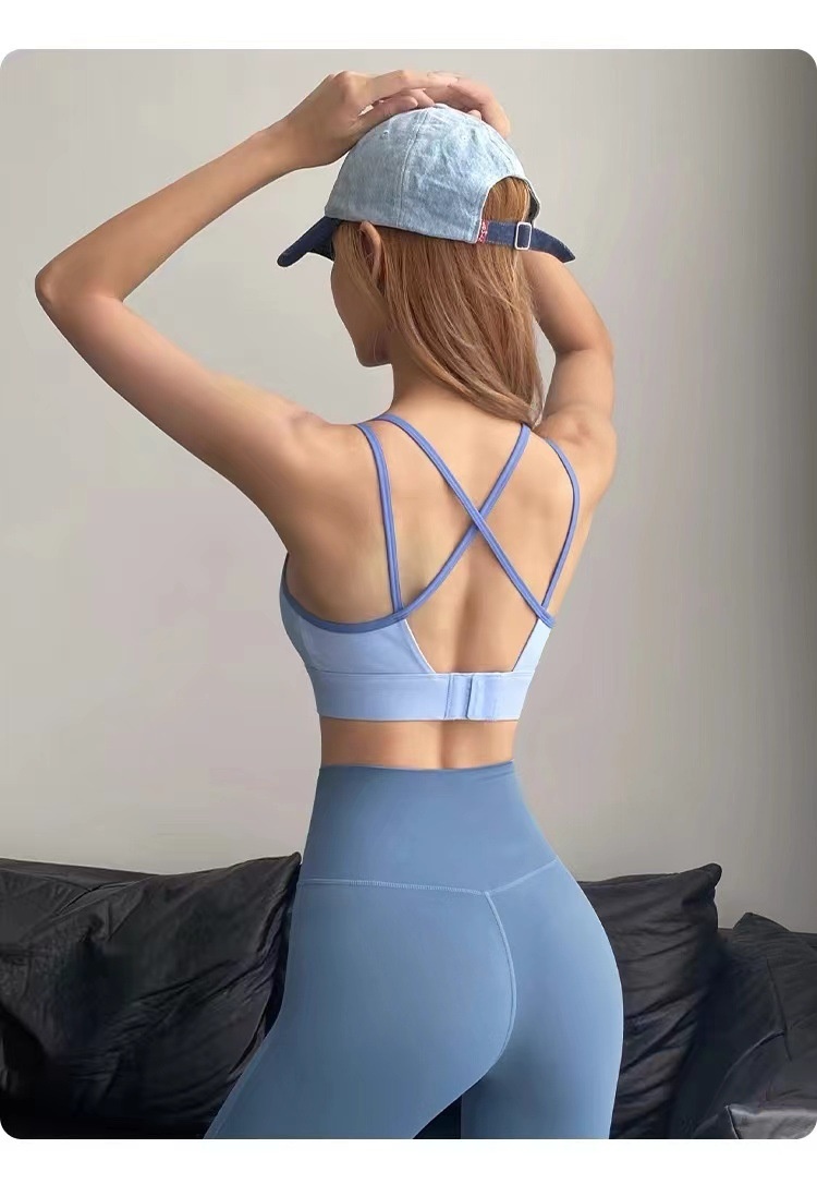 Top deportivo push-up para mujer, resistente a impactos, ideal para correr, entrenar y hacer ejercicio. Diseño de espalda de una pieza tipo top tipo sujetador deportivo para yoga._voghion.com