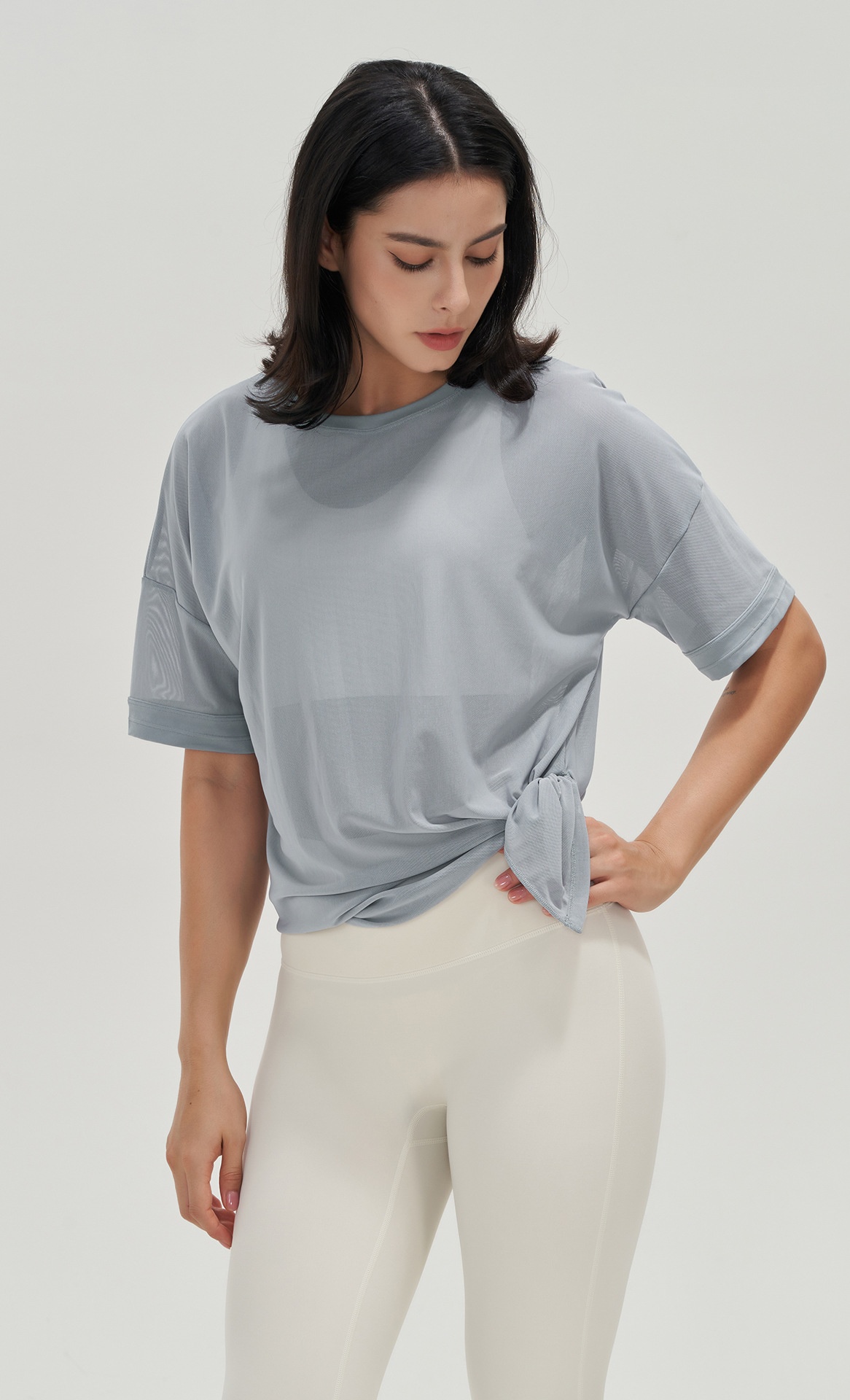 001 Camiseta deportiva de estilo europeo y americano para mujer, holgada, de manga corta, de secado rápido, transpirable, ideal para yoga y running._voghion.com