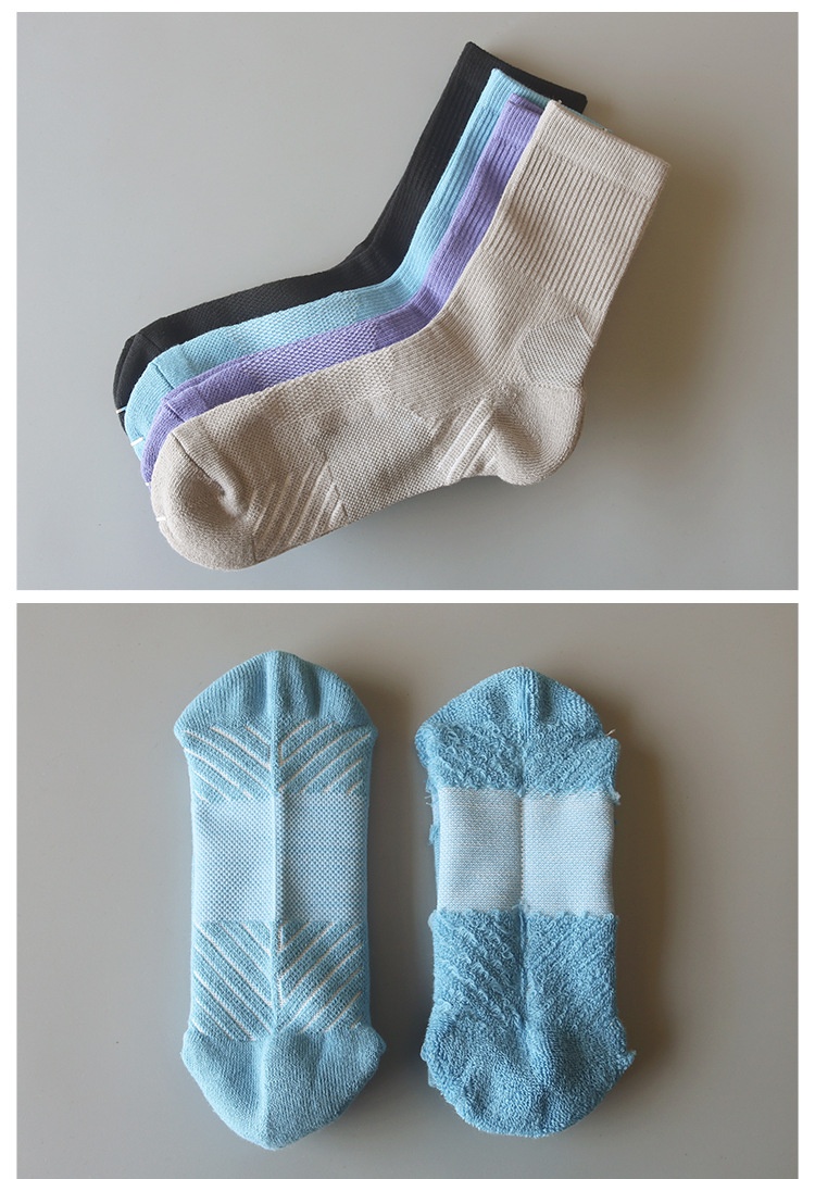 Chaussettes de sport respirantes mi-mollet pour femmes, idéales pour le badminton, la corde à sauter, la course à pied et le cyclisme. Semelle éponge._voghion.com