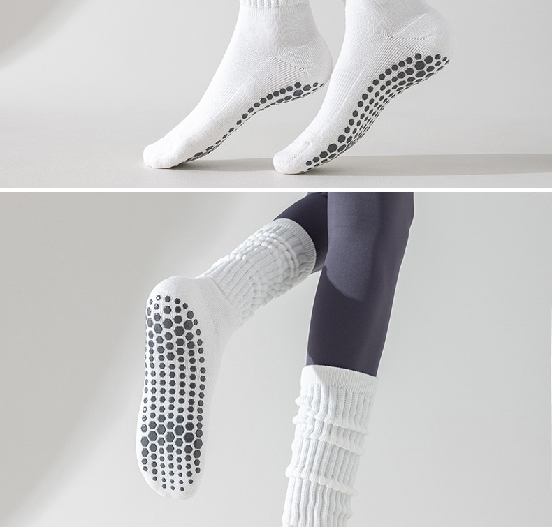 Chaussettes de sport 001 en pur coton pour femmes, idéales pour le Pilates et le yoga. Semelle antidérapante, mollet épais et sans couture, fabrication et vente en gros._voghion.com