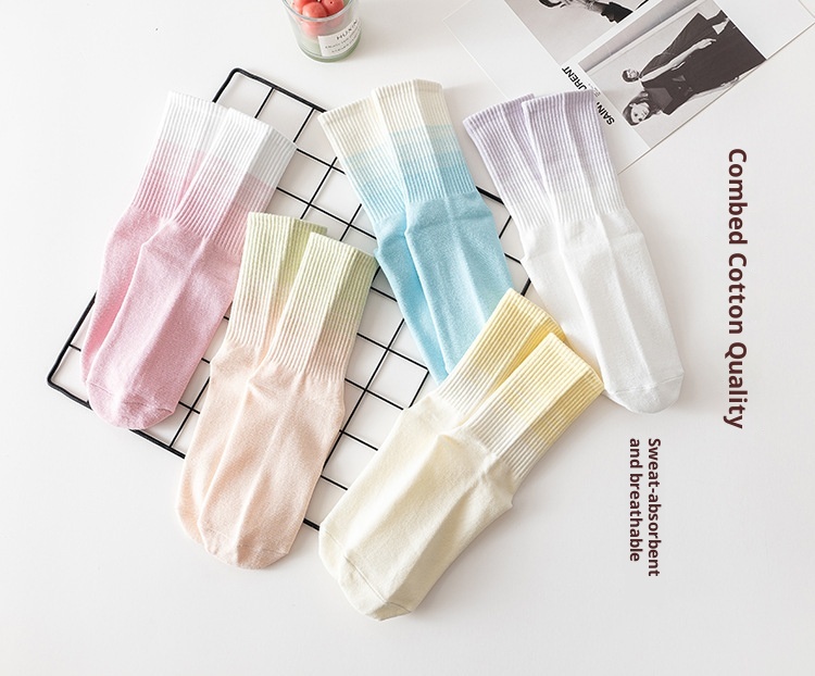 Chaussettes de yoga mi-mollet antidérapantes en silicone, couleur dégradée, pour femmes, idéales pour le fitness, le Pilates et la danse (vente en gros)._voghion.com