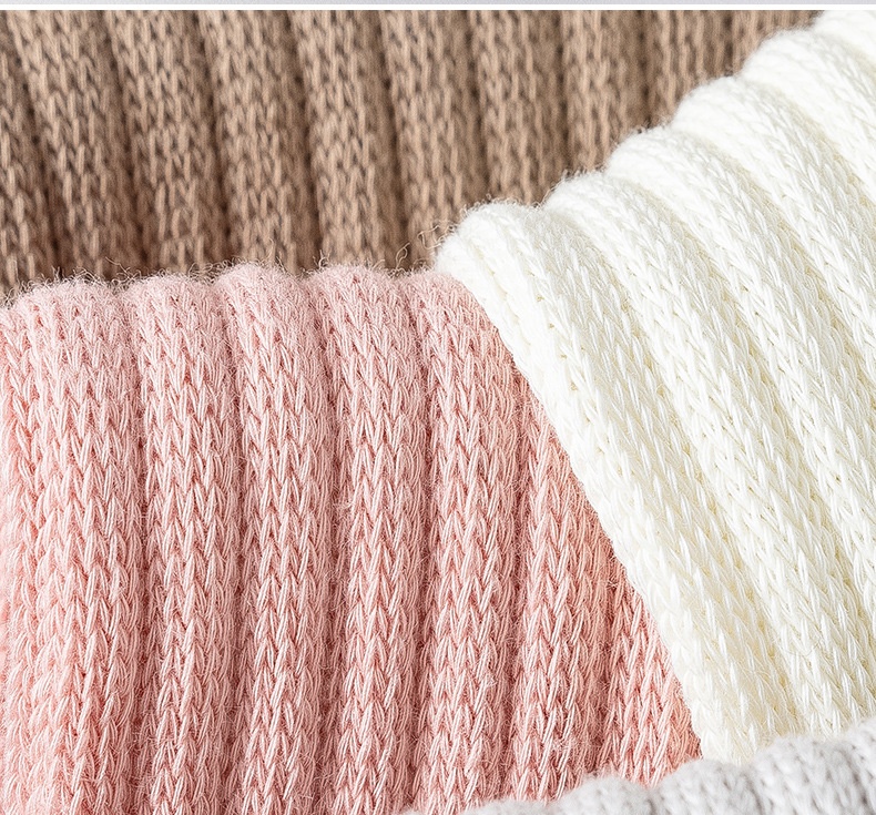 Chaussettes de sport 001 en pur coton pour femmes, idéales pour le Pilates et le yoga. Semelle antidérapante, mollet épais et sans couture, fabrication et vente en gros._voghion.com