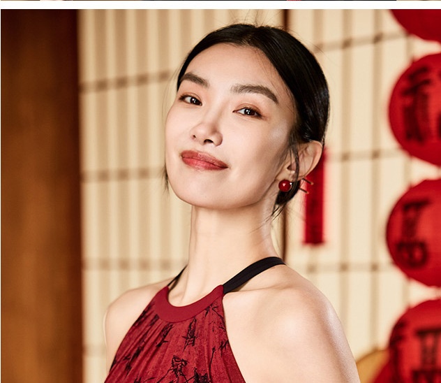 001 2025 New Year Festive Red Yoga Outfit Chinese Style Design Fashion Color-Block Halter Neck Beautiful Back Wide-Leg_voghion.com