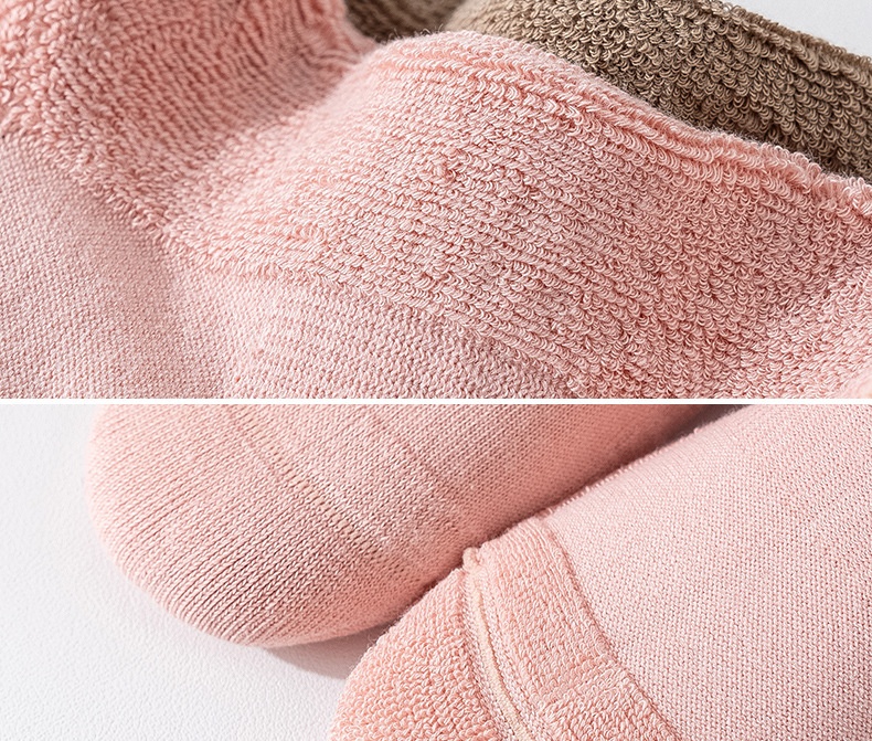 Chaussettes de sport 001 en pur coton pour femmes, idéales pour le Pilates et le yoga. Semelle antidérapante, mollet épais et sans couture, fabrication et vente en gros._voghion.com