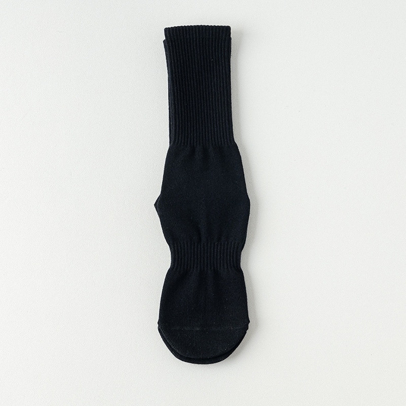 Chaussettes de sport 001 Yoga antidérapantes professionnelles mi-mollet en coton pour femmes, idéales pour l'automne et l'hiver, le fitness, la danse et le Pilates._voghion.com