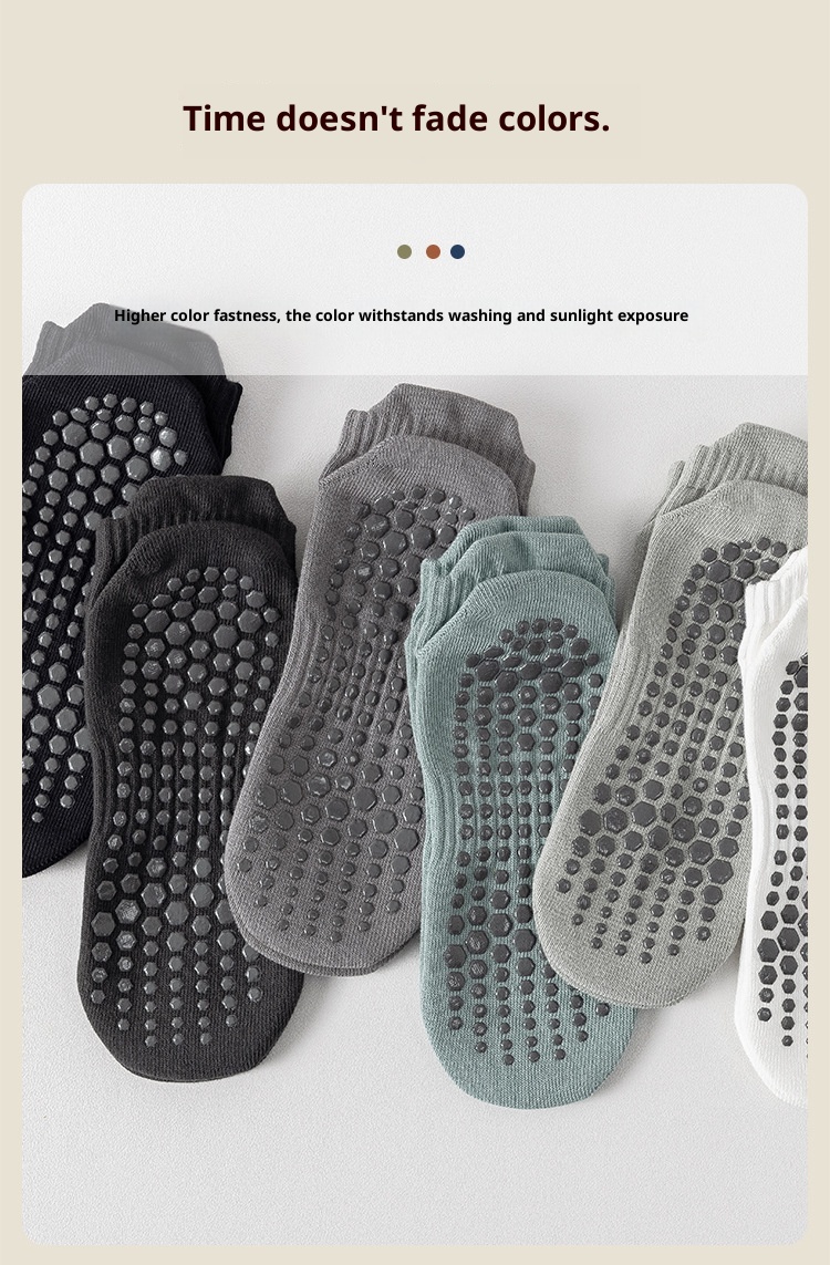 001 Yoga Men Professional Non-Slip Pilates Seamless Short Running Solid Color Cotton Yarn Sports Floor Socks_voghion.com