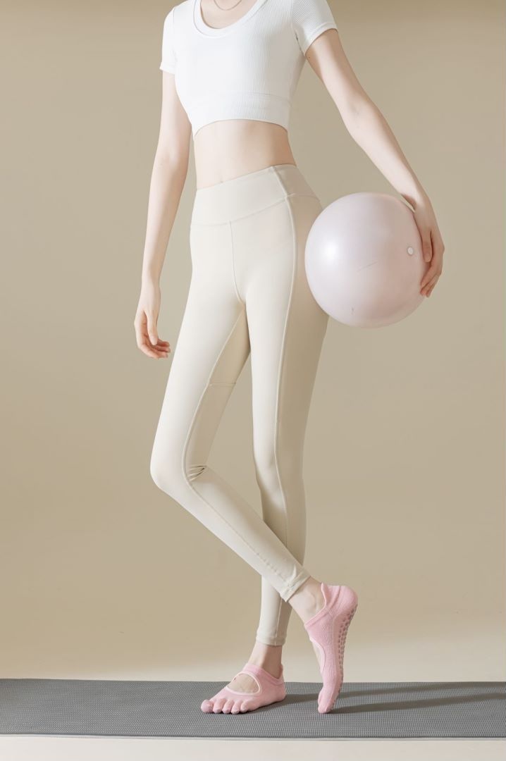 Chaussettes de sport 001 pour femmes, printemps-été, absorbantes, antidérapantes, à cinq orteils, en pur coton, sans dos, idéales pour le yoga, le pilates et le fitness._voghion.com