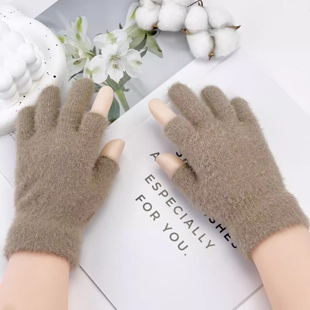 ActiveGo Winter Warm Plush Thickened Cold-Proof Student Two-Finger Exposed Outdoor Cycling Skiing Gloves_voghion.com