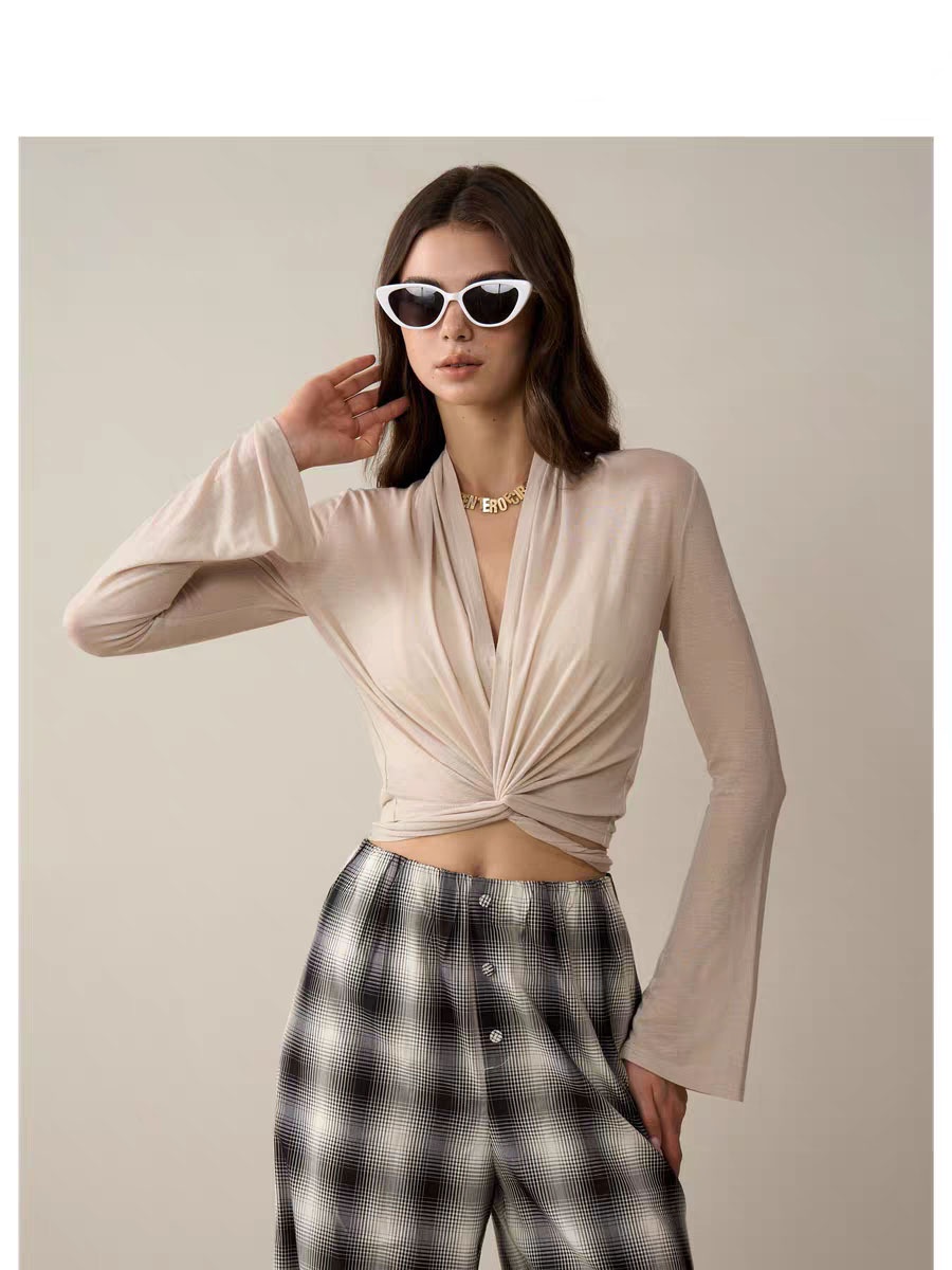 T-shirt de yoga à manches évasées pour femme (réf. 001), coupe ajustée et douce pour la peau, haut de sport à bretelles croisées, vêtement de fitness respirant._voghion.com