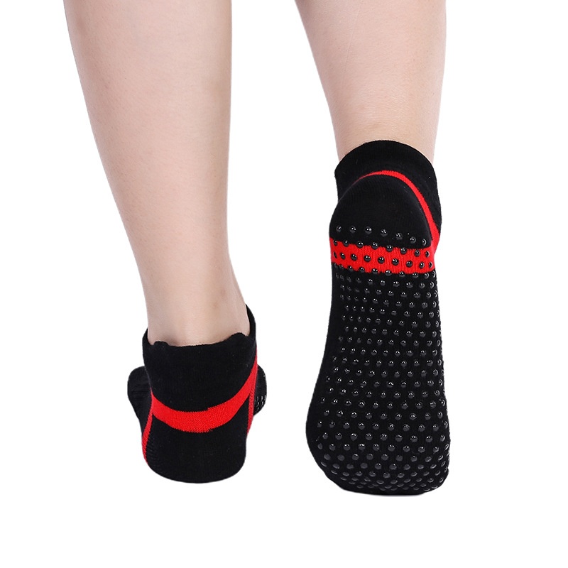 Chaussettes de yoga d'hiver 001 pour femmes, antidérapantes et respirantes, chaudes et confortables, en coton, avec picots adhésifs. Idéales pour le sport et les loisirs._voghion.com