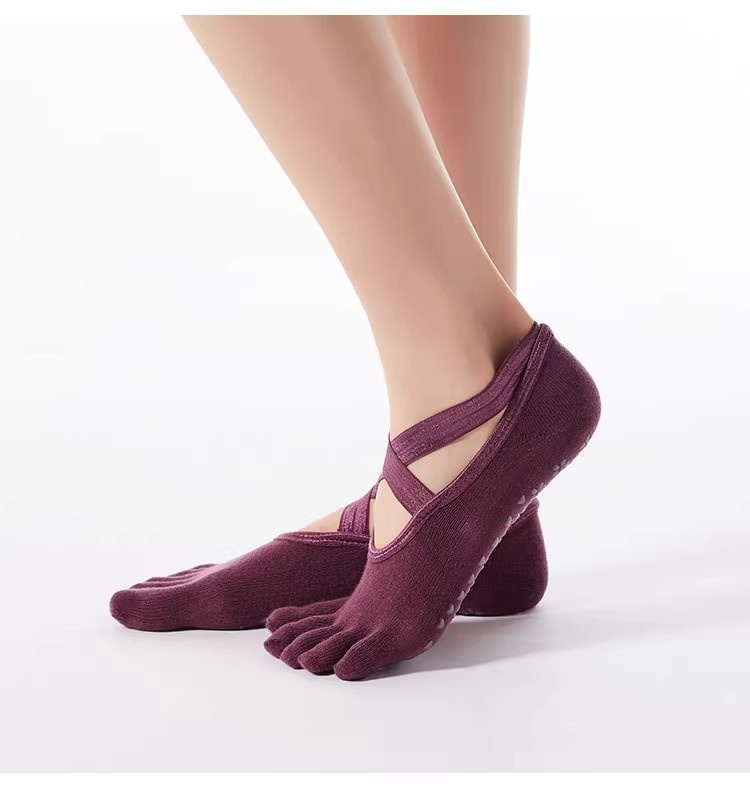001 Großhandel Neue Zehenkreuzsocken für Damen, rutschfest, Sport, Yoga, einfarbig, offene Rückseite, Fünf-Zehen-Socken_voghion.com