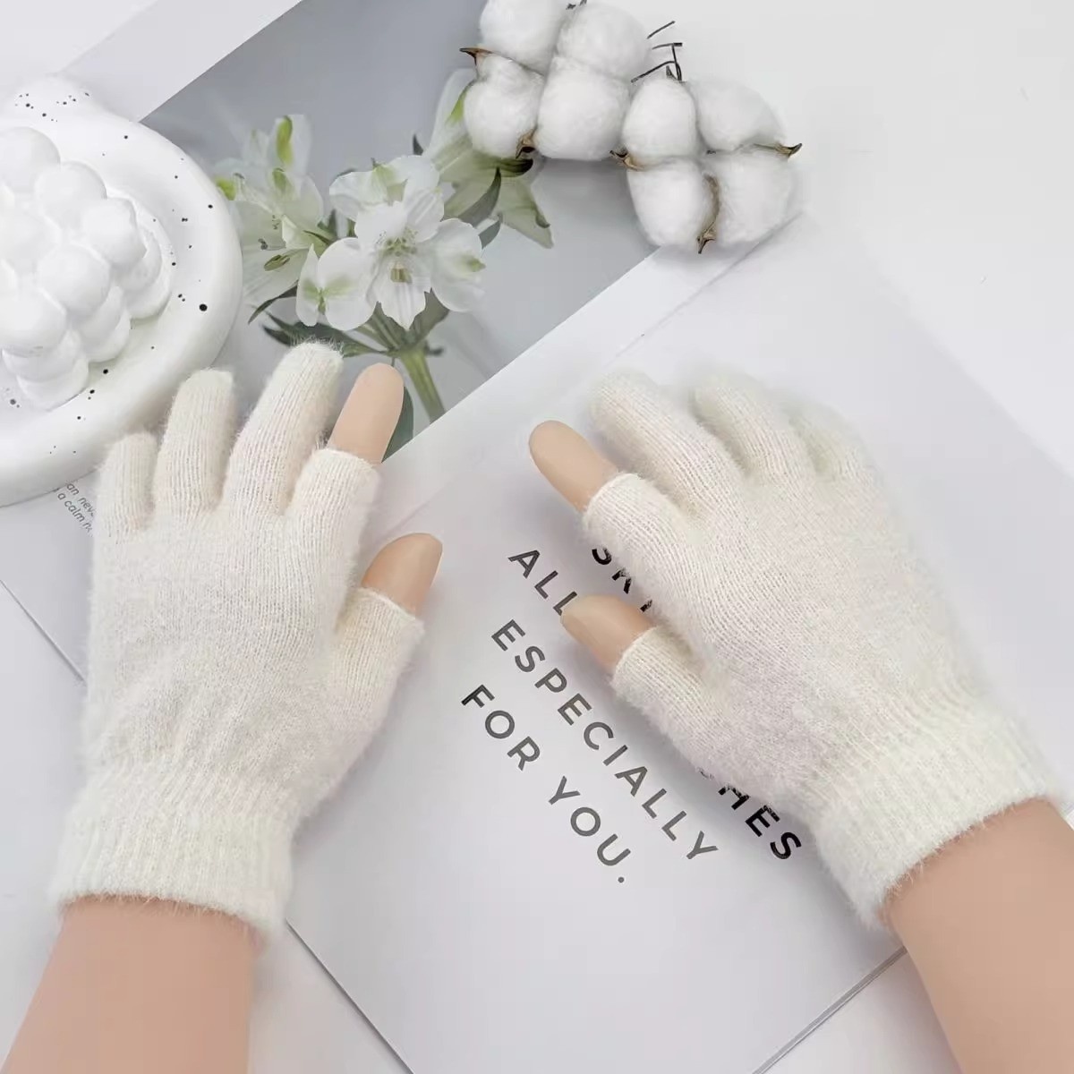 ActiveGo Winter Warm Plush Thickened Cold-Proof Student Two-Finger Exposed Outdoor Cycling Skiing Gloves_voghion.com