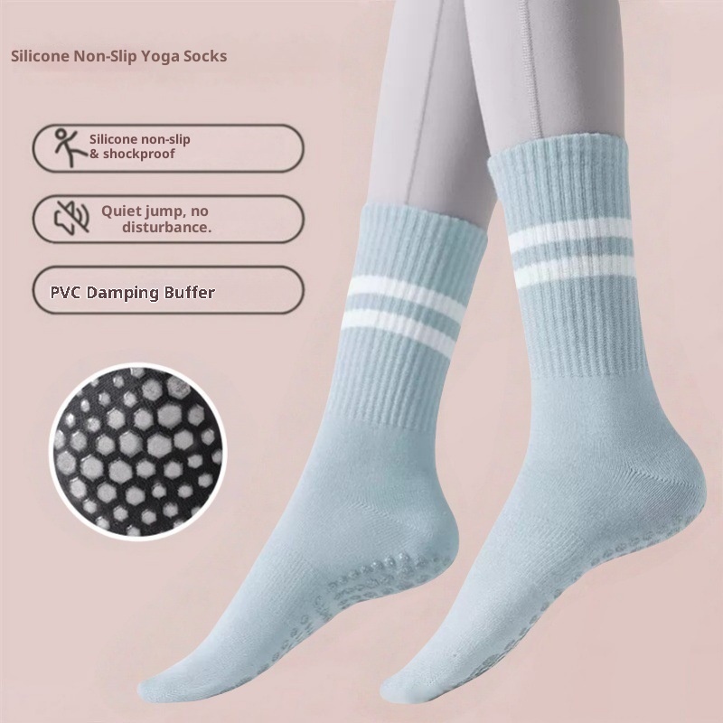 Chaussettes de yoga mi-mollet confortables pour femmes, idéales pour le printemps et l'été, en silicone anti-odeurs et anti-friction, parfaites pour le fitness en intérieur et le Pilates._voghion.com