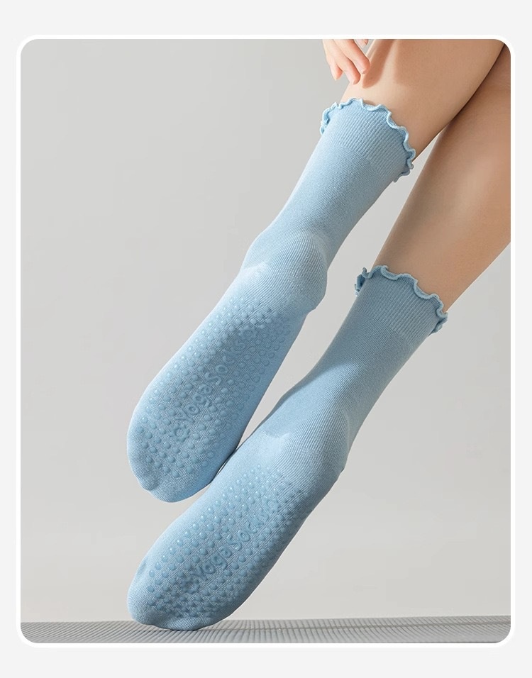 001 Spring Summer Yoga Mid-Calf Seamless Ruffled Edge Sports Non-Slip Running Pilates Thin Shock-Absorbing Fitness Socks_voghion.com