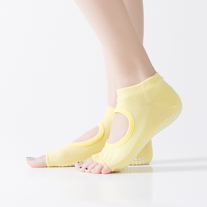 001 In Stock Direct Shipping Korean Hot Sale Open Back Yoga Five Toe Pointed Yogo Fitness Non-Slip Floor Socks_voghion.com