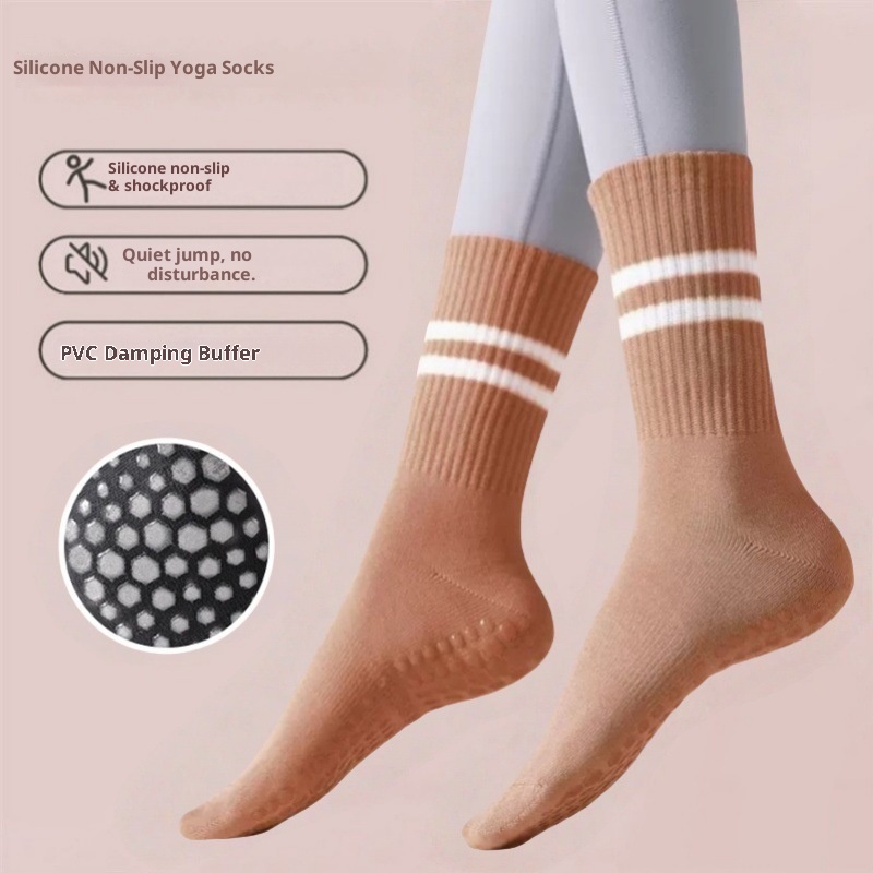 Chaussettes de yoga mi-mollet confortables pour femmes, idéales pour le printemps et l'été, en silicone anti-odeurs et anti-friction, parfaites pour le fitness en intérieur et le Pilates._voghion.com