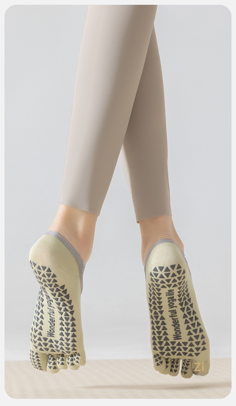Chaussettes de yoga professionnelles à cinq orteils pour femmes, antidérapantes, idéales pour la danse, le pilates et le bateau._voghion.com