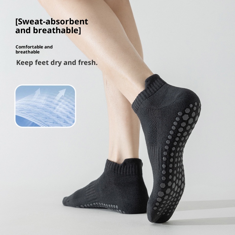 001 Yoga Men Professional Non-Slip Pilates Seamless Short Running Solid Color Cotton Yarn Sports Floor Socks_voghion.com