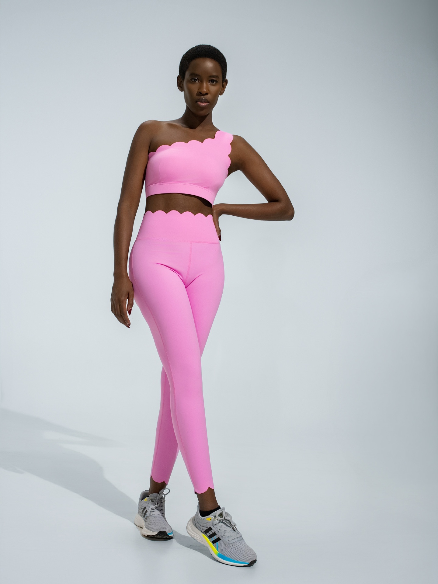 001 Schulterfreies Spitzentop, schweißableitend, eng anliegend, atmungsaktiv, angenehmes Tragegefühl, dünn, ideal für Sport, Outdoor, Fitness und Yoga_voghion.com