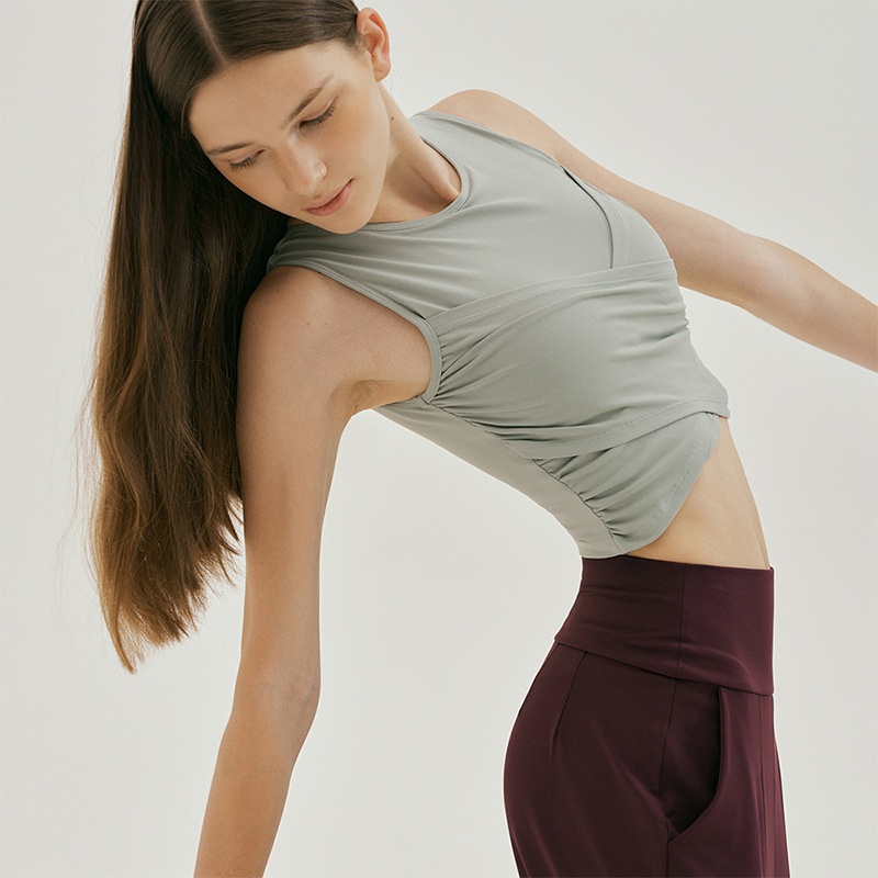 001 Summer New Short Sports Vest For Women Sleeveless T-Shirt Fitness Top Cross Ruched Slim Fit With Chest Pad Yoga Wear_voghion.com