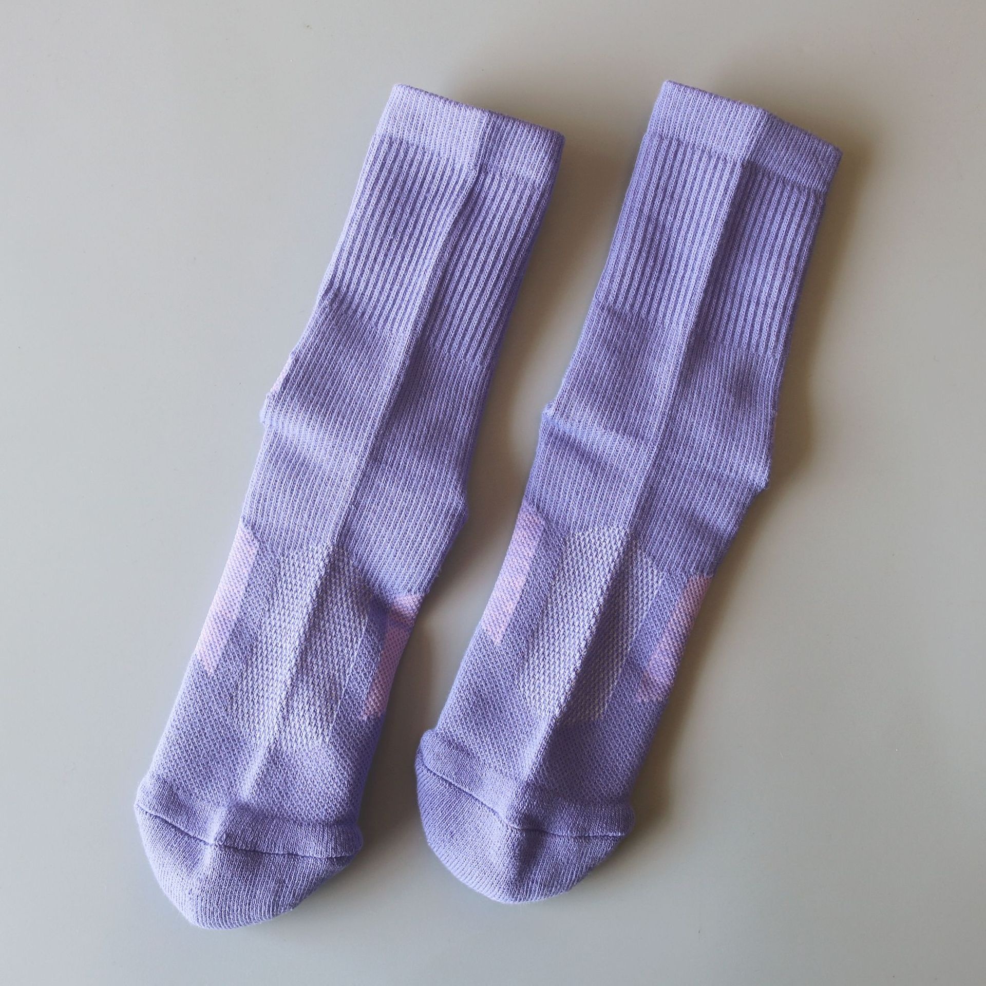 Chaussettes de sport respirantes mi-mollet pour femmes, idéales pour le badminton, la corde à sauter, la course à pied et le cyclisme. Semelle éponge._voghion.com