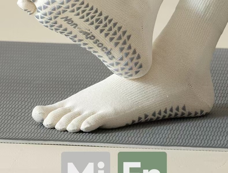 Chaussettes de yoga et de sport antidérapantes à cinq orteils, mi-mollet, pour le Pilates au sol, automne-hiver, avec séparation des orteils, style Zhuji, à clipser._voghion.com